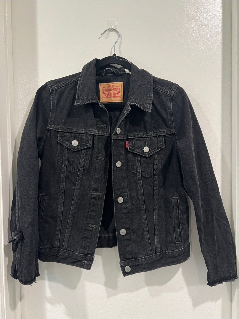 Levi's Black Denim Jacket Bow Detail On Sleeve Size Small